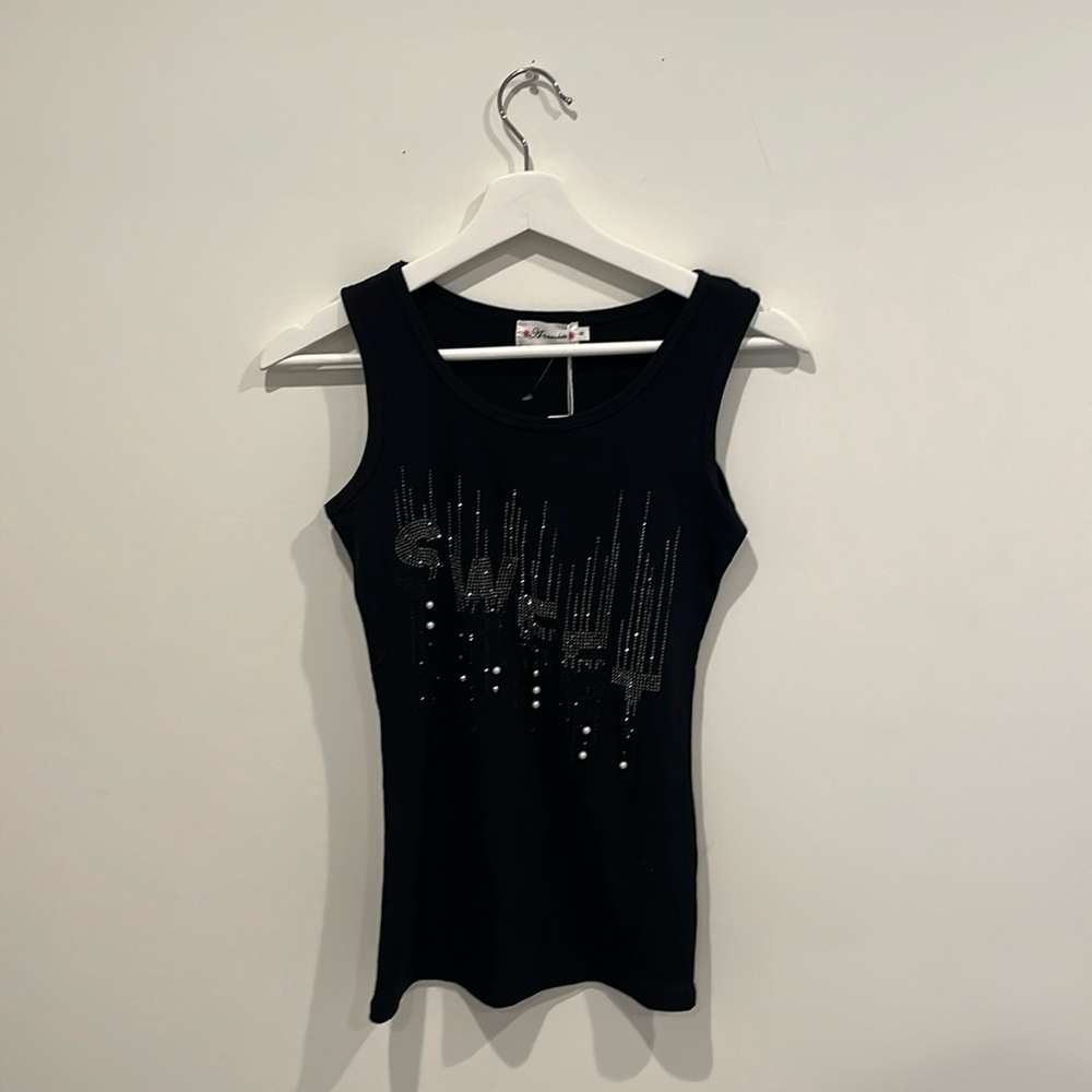 “Aronia” Size S black ‘sweet’ tank top
